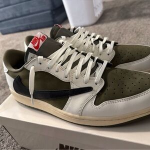 Travis Scott Jordan’s 1 olives